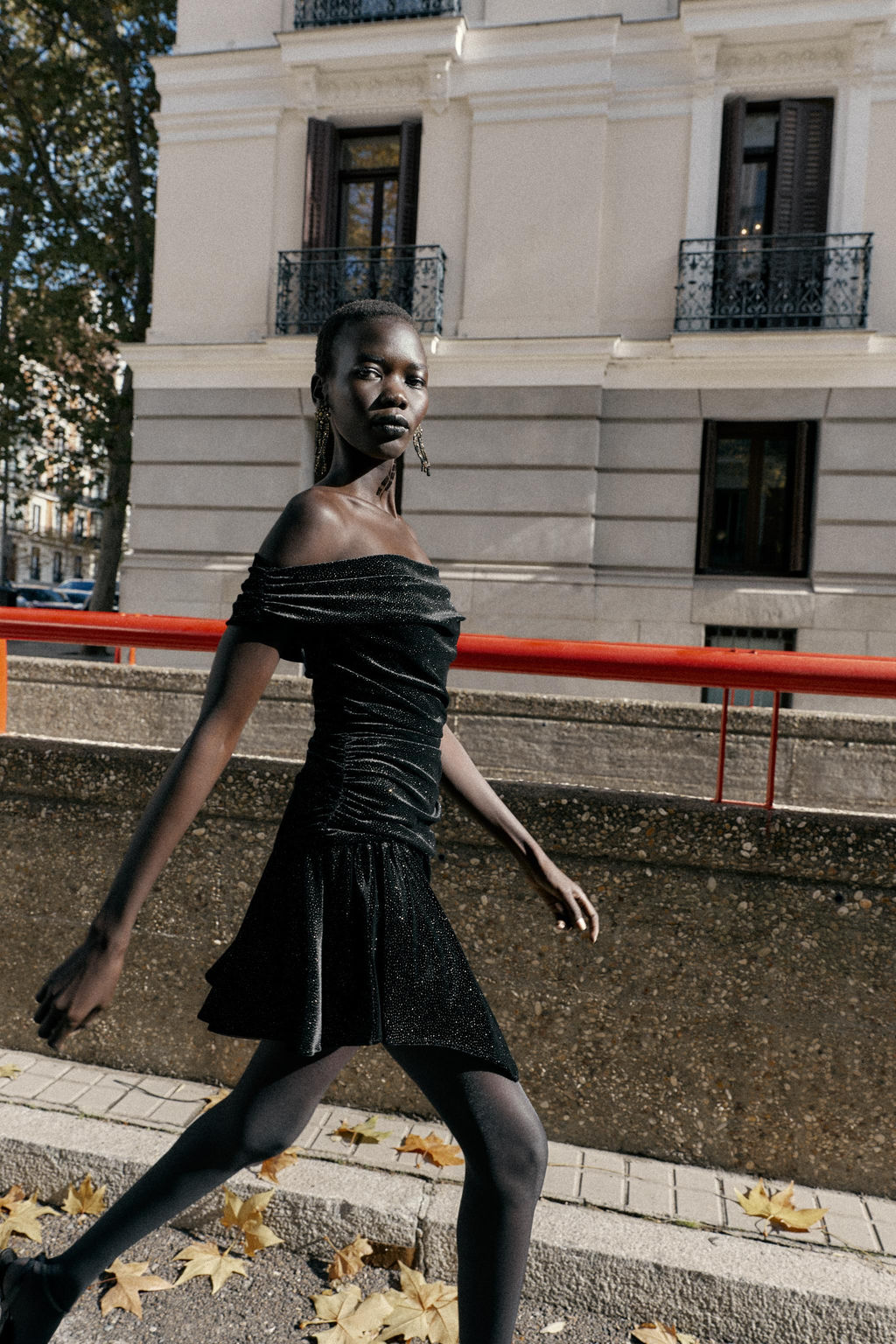 SPARKLY VELVET MINI DRESS - Zara фото 6