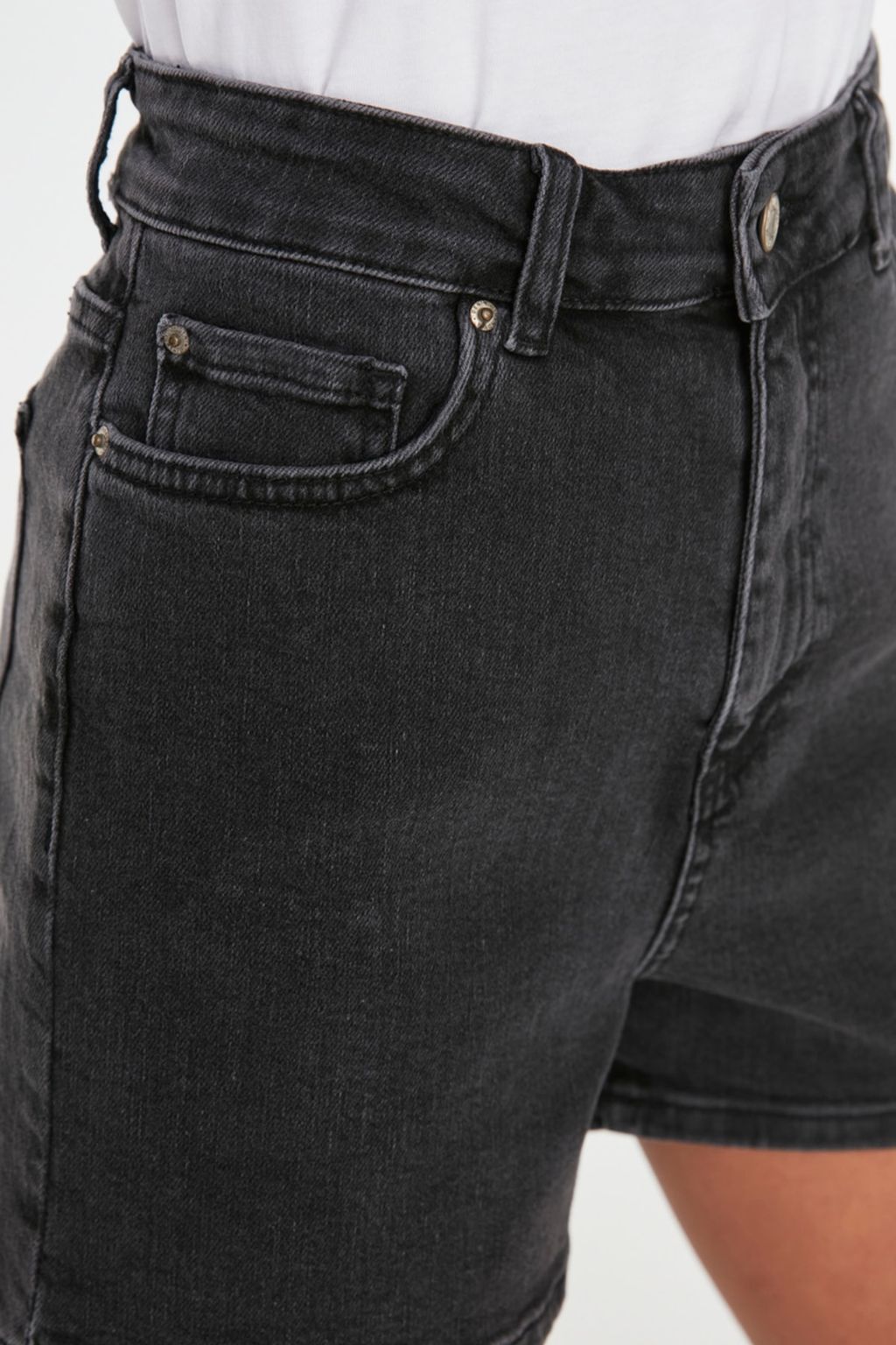 Antrasit More Sustainable Yuksek Bel City Boy Denim Sort TWOSS20SR0210