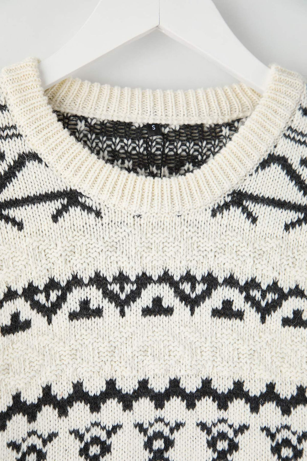 Ekru Regular Bisiklet Yaka Y?lbas? Kazak TMNAW26KZ00004 - Trendyolmilla фото 7