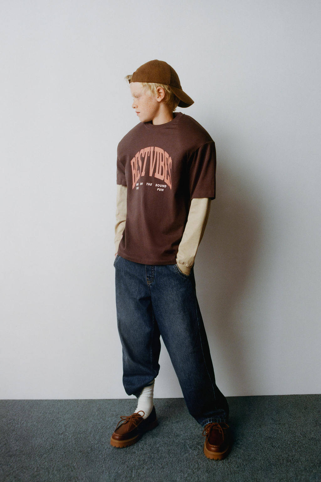 VARSITY DOUBLE SLEEVE T-SHIRT