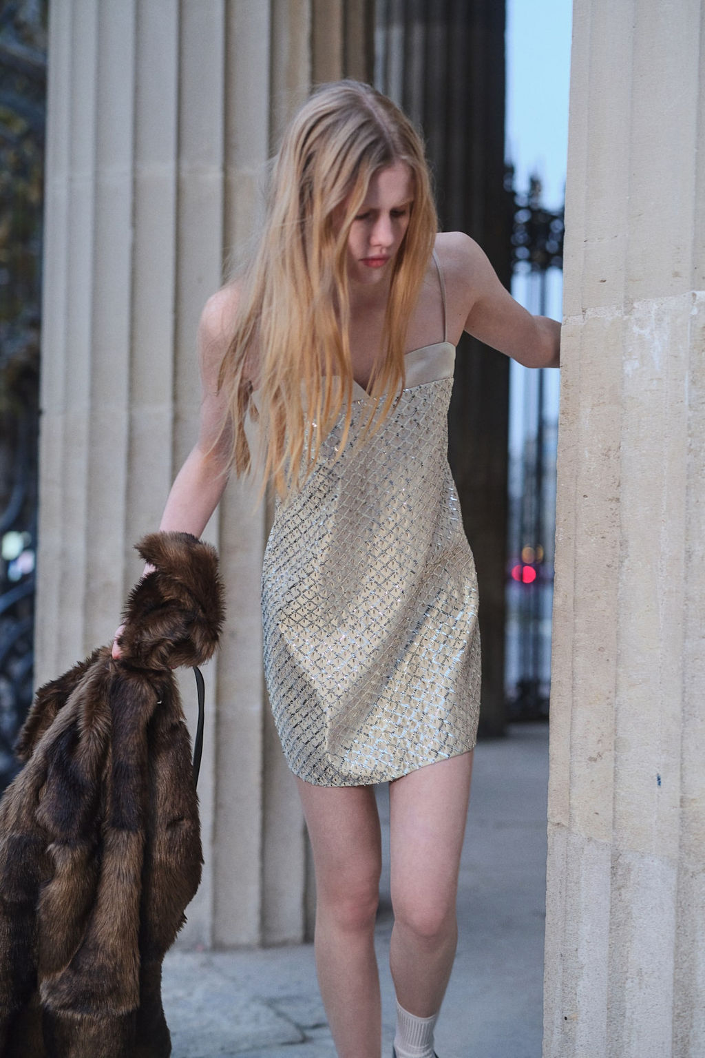 Vestido de tirantes con detalles decorativos - H&m фото 2