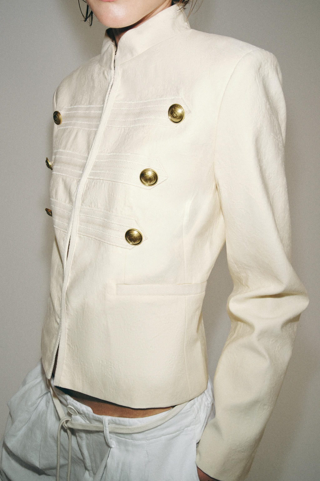 CHAQUETA ENTALLADA BOTONES ZW COLLECTION / Crudo - Zara фото 6