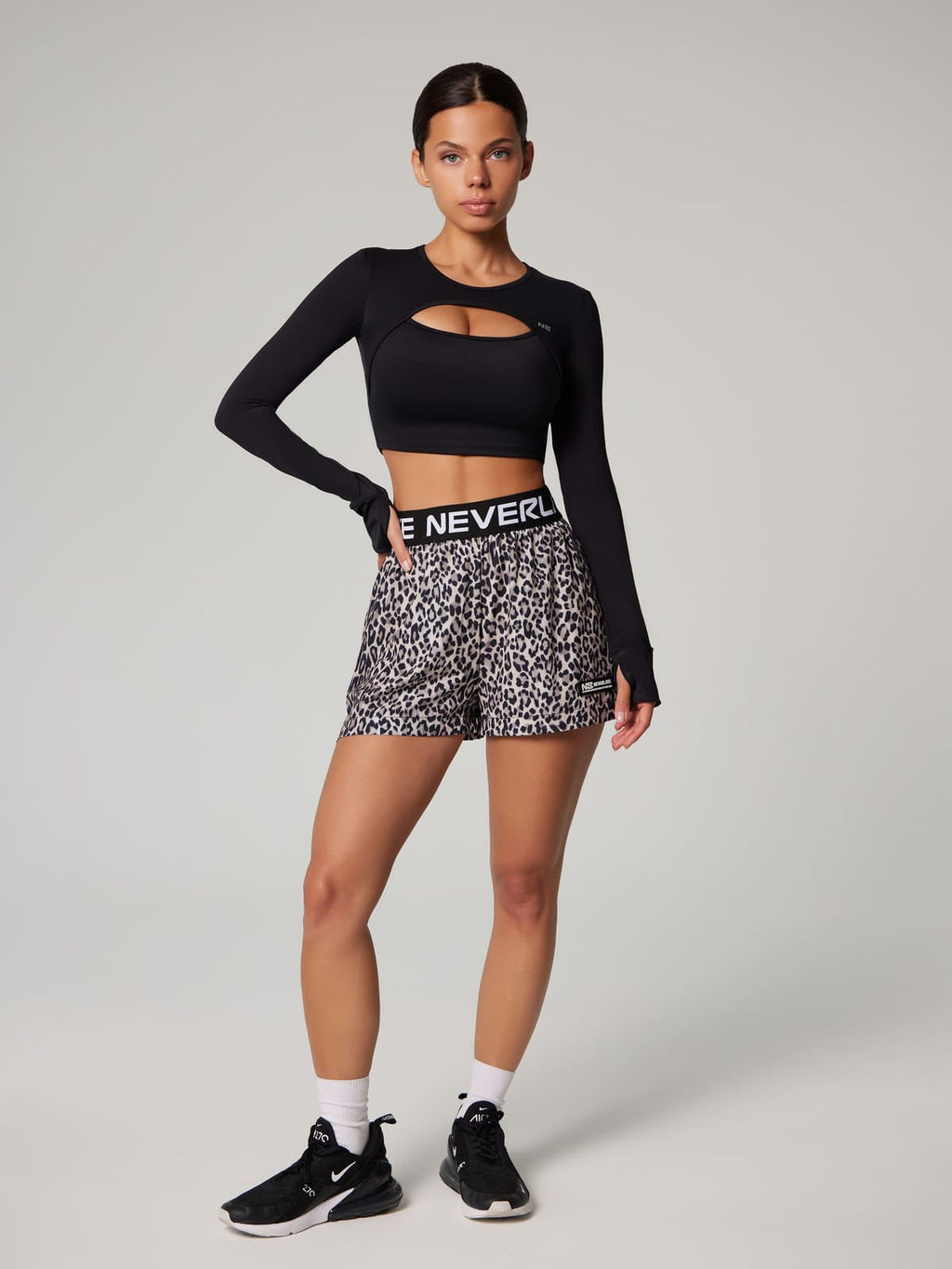 Укороченный рашгард с длинными рукавами