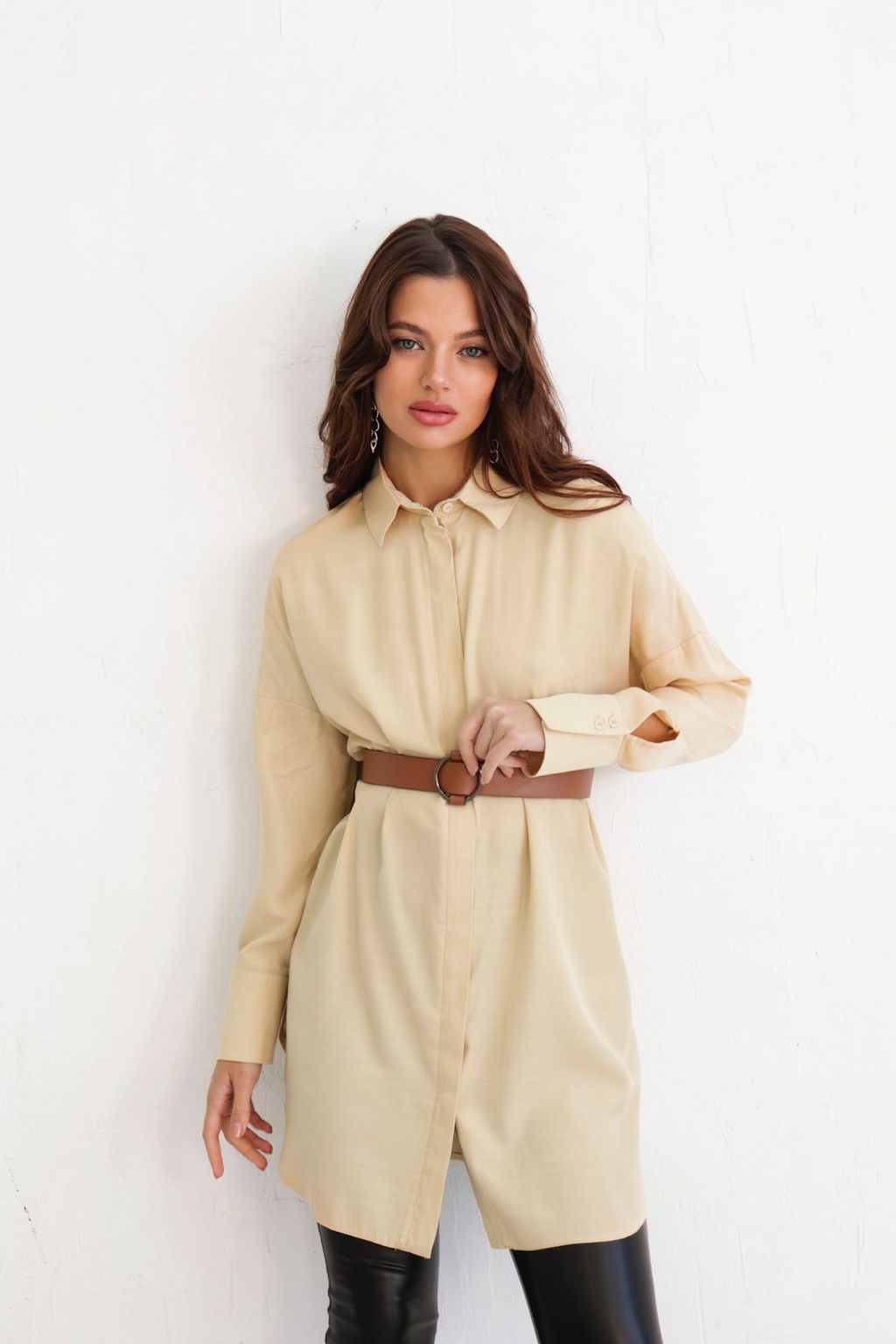 Базовая удлинённая рубашка свободного силуэта - Martichelli фото 71