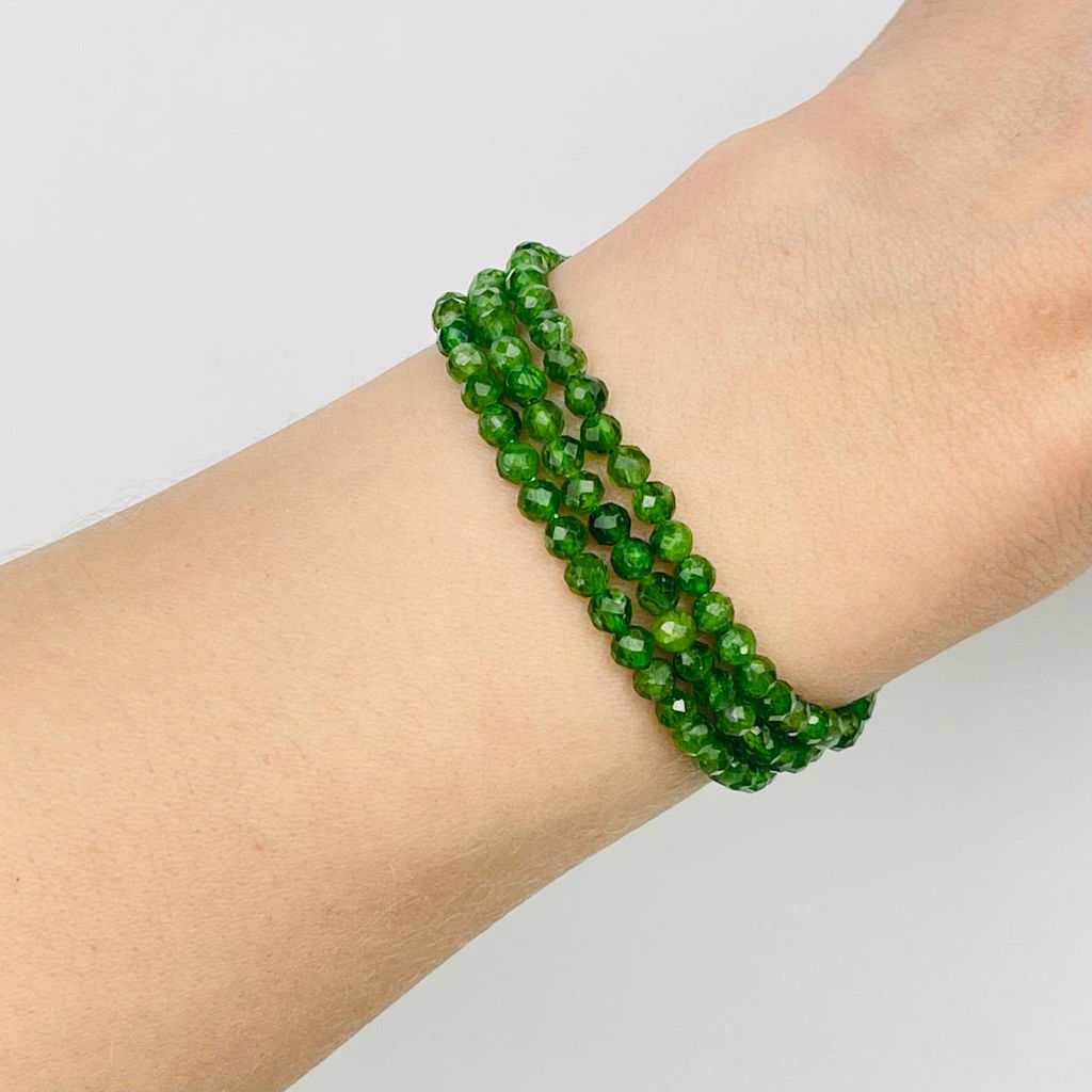 Бусины для украшений из Хромдиопсида (100 бусин) 39 см