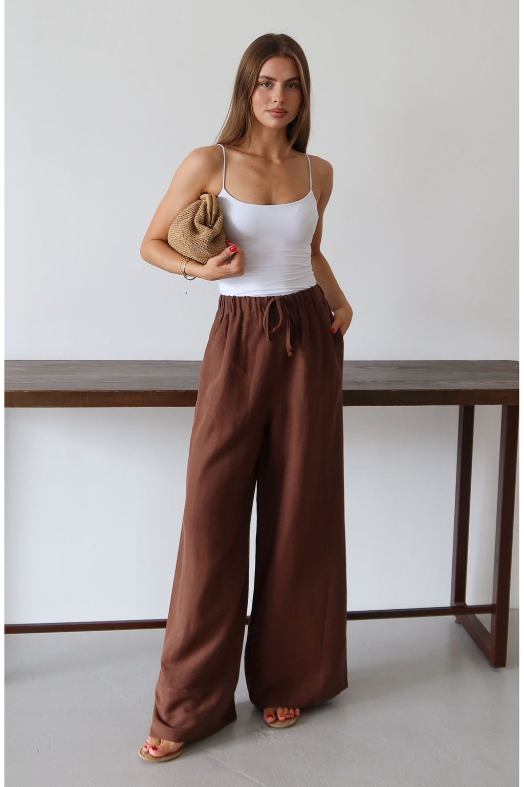 Tas Keten Icerikli Wide Leg/Genis Paca Beli Lastikli Pantolon TWOSS25PL00124
