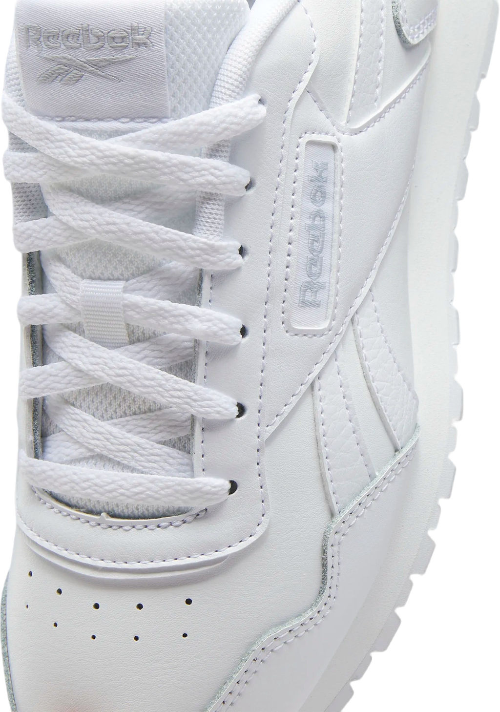 Кроссовки женские