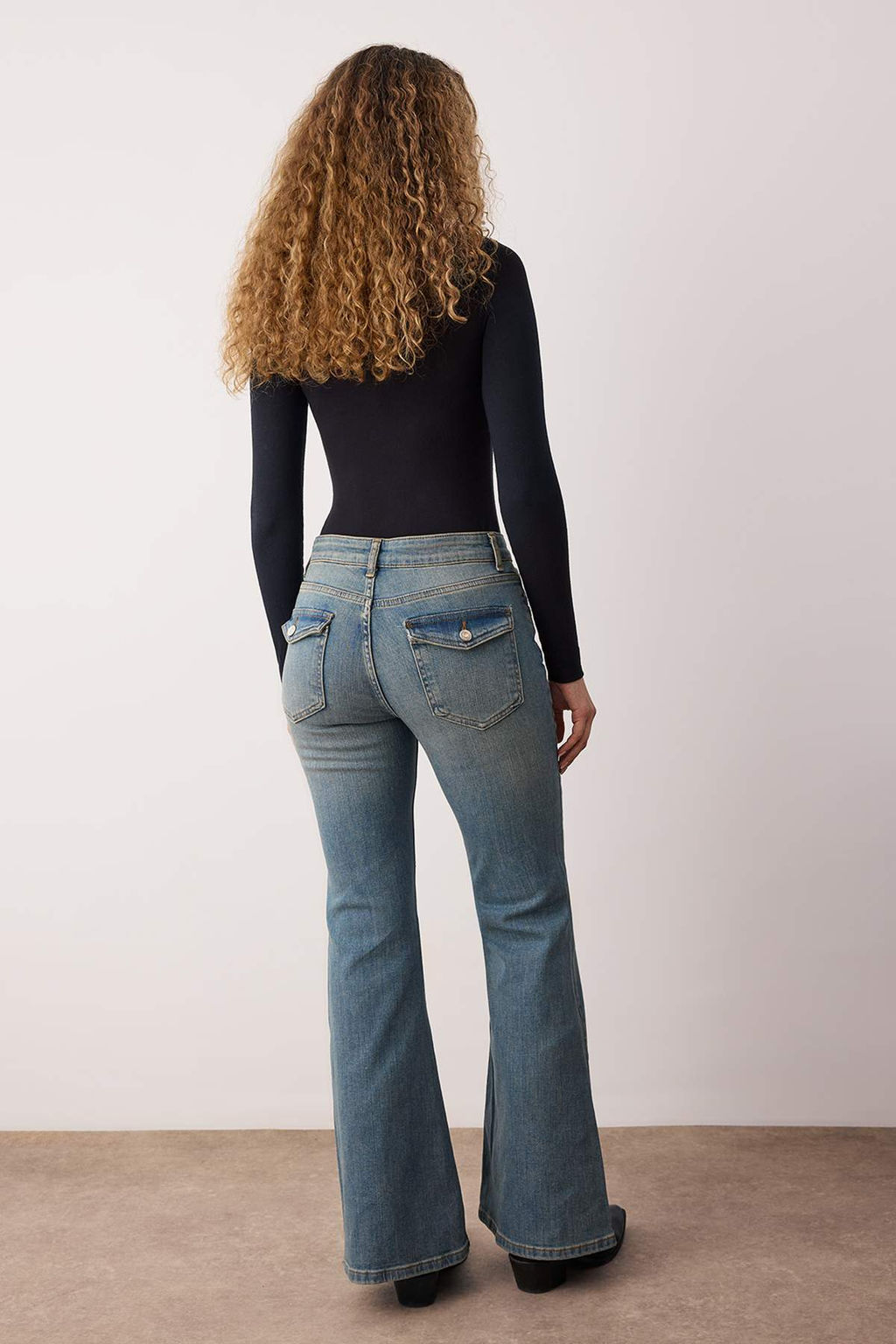 Mavi Normal Bel Arka Cep Detayl? Flare Bootcut Jeans TWOAW26JE00130 - Trendyolmilla фото 4