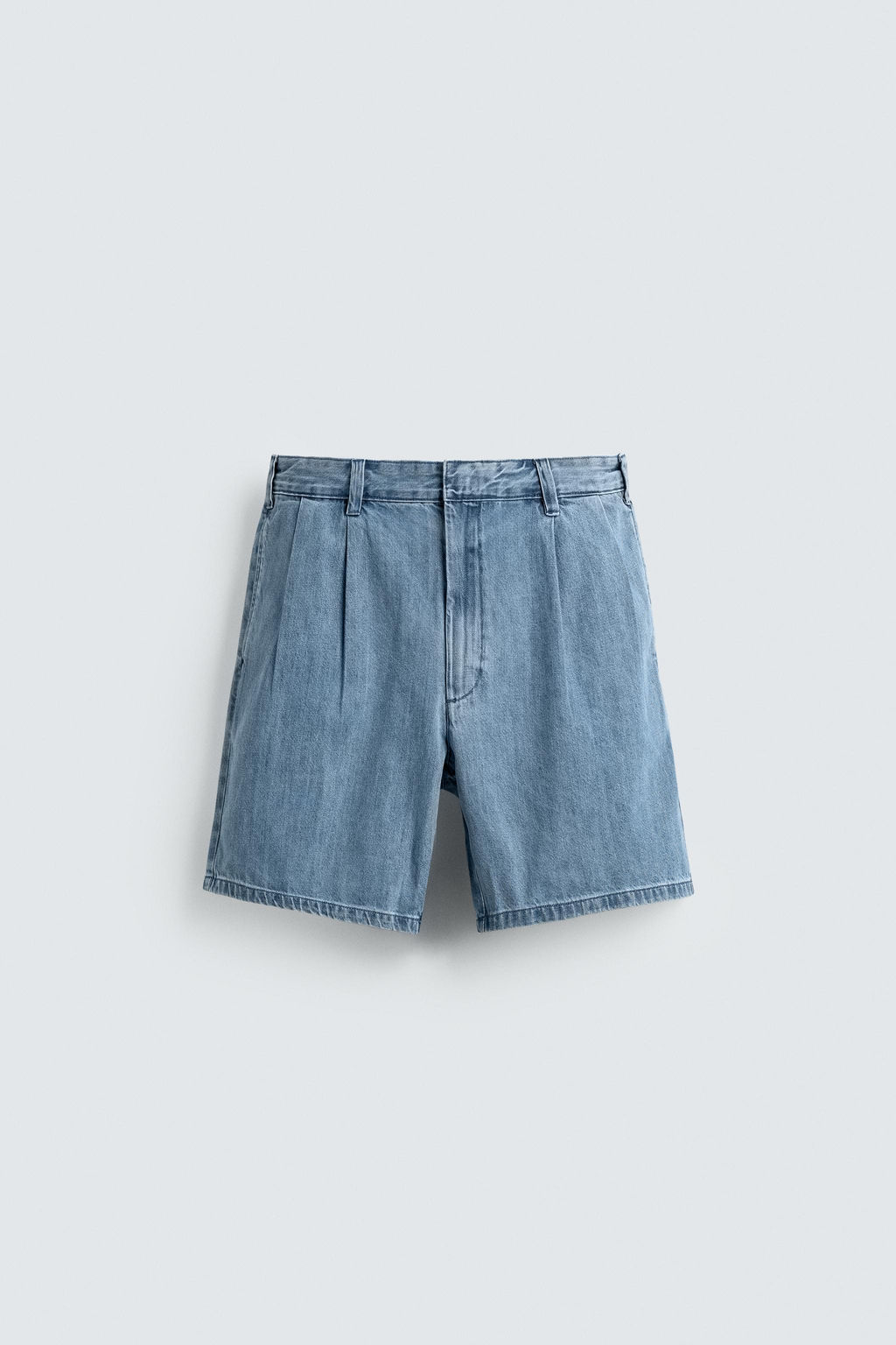 BERMUDA DENIM  RELAXED FIT PLIEGUES / Azul claro