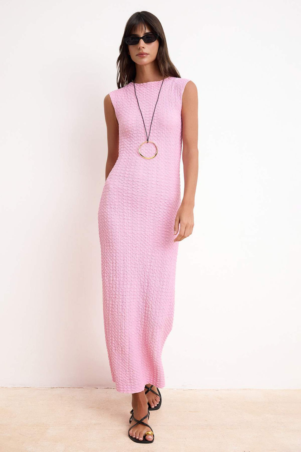 Pembe Dokulu Kumas Fitted/Vucuda Oturan Ay Kol Esnek Orme Midi Kalem Elbise TWOSS24EL00103