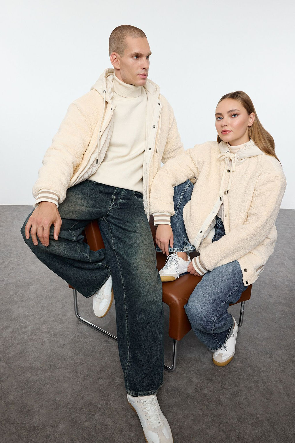 TRENDYOL MAN Ekru Unisex Relaxed Fit Lastik Detayl? Kapusonlu K?sl?k Mont TMNAW25MO00015 - Trendyolmilla фото 2
