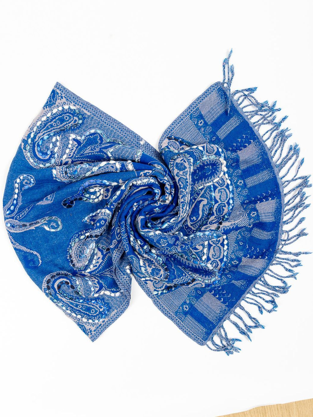 Палантин с вышивкой (шерсть вареная) в ассортименте № Тк906/70