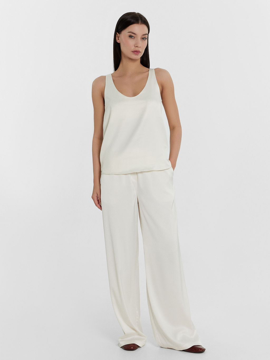 Брюки женские кремовые молочный 182544