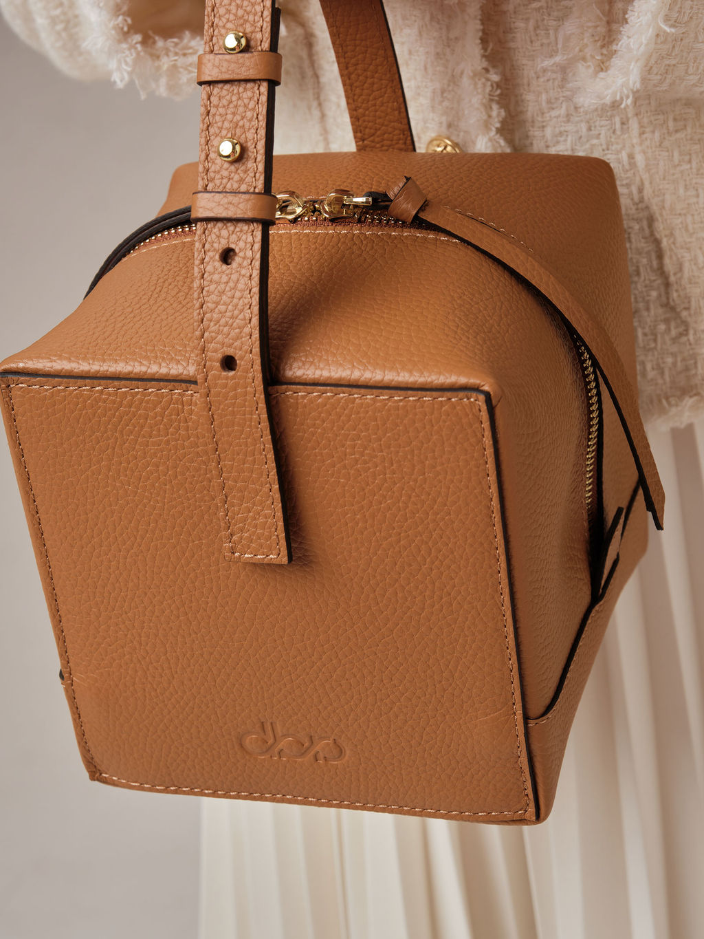 Кожаная сумка Quadra DBR 30989 оранжевый миндаль  фото 3