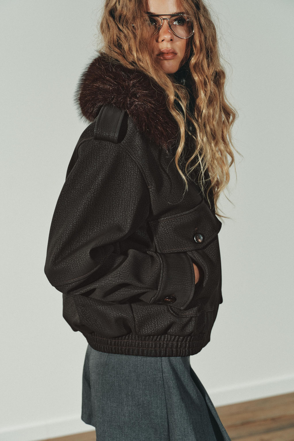 DETACHABLE COLLAR FAUX SUEDE JACKET - Zara фото 5
