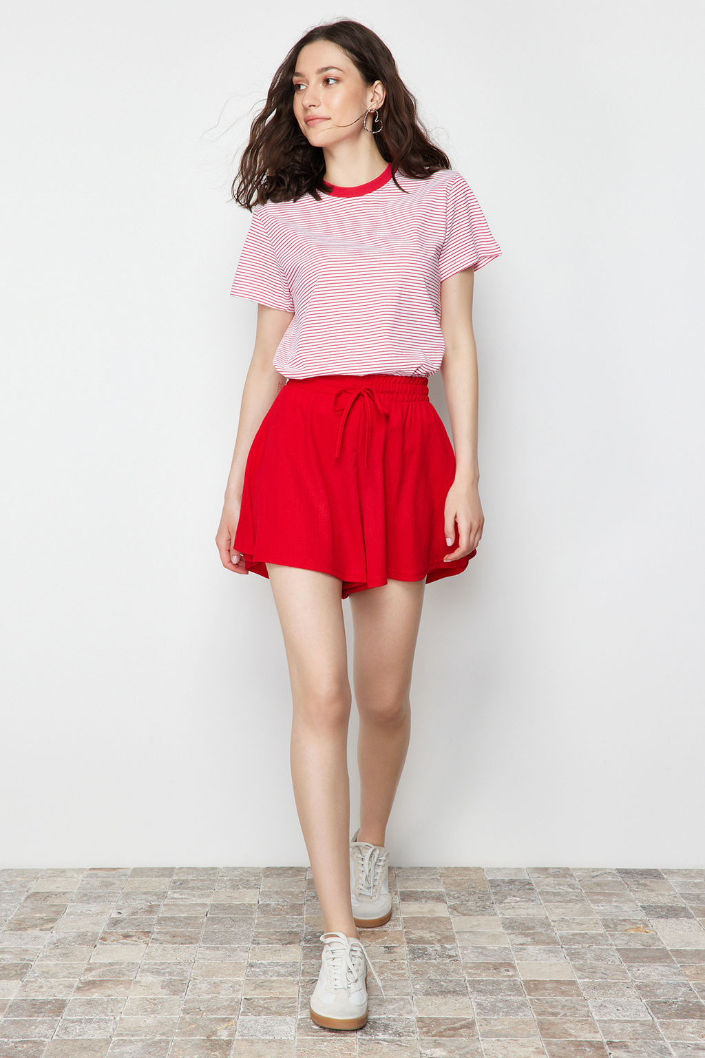 TRENDYOLMILLA Siyah Rahat Kesim Normal Bel Burumcuk/Dokulu Orme Sort TWOSS22SR0212  фото 2