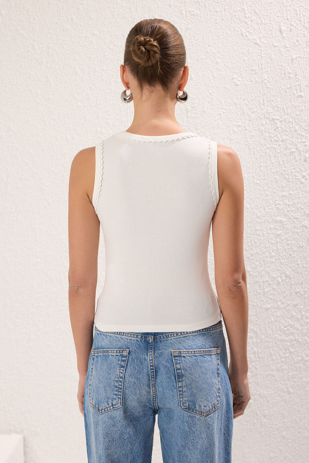 Antrasit Havuz Yaka S?f?r Kol Vucuda Oturan Fitilli Esnek Orme Bluz TWOSS25BZ00289 - Trendyolmilla фото 8