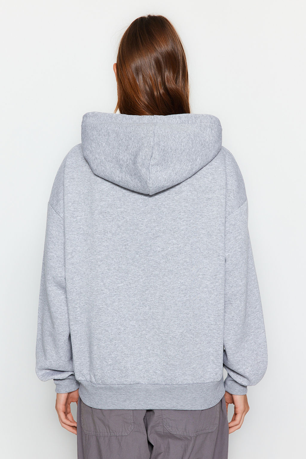 Gri Oversize/Rahat Kesim Basic Kapusonlu Fermuarl? Kal?n Ici Polarl? Orme Sweatshirt TWOAW24SW00188
