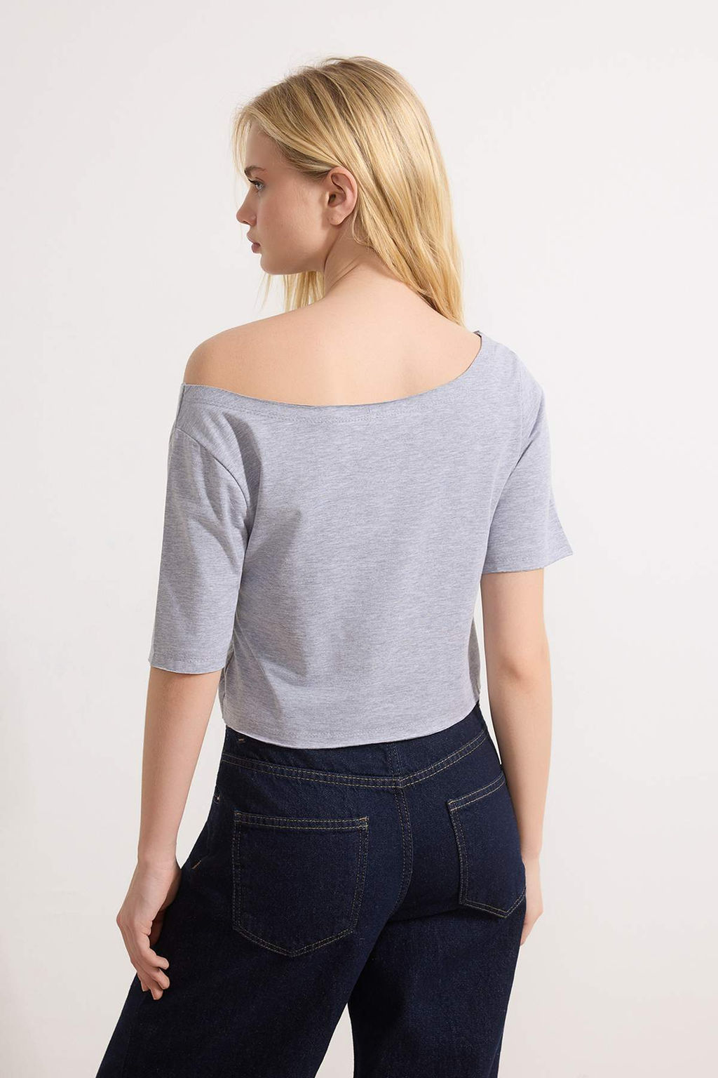 Lacivert-Gri Melanj 2li Paket %100 Pamuk Asimetrik Kay?k Yaka Crop Orme T-Shirt TWOSS25TS00194