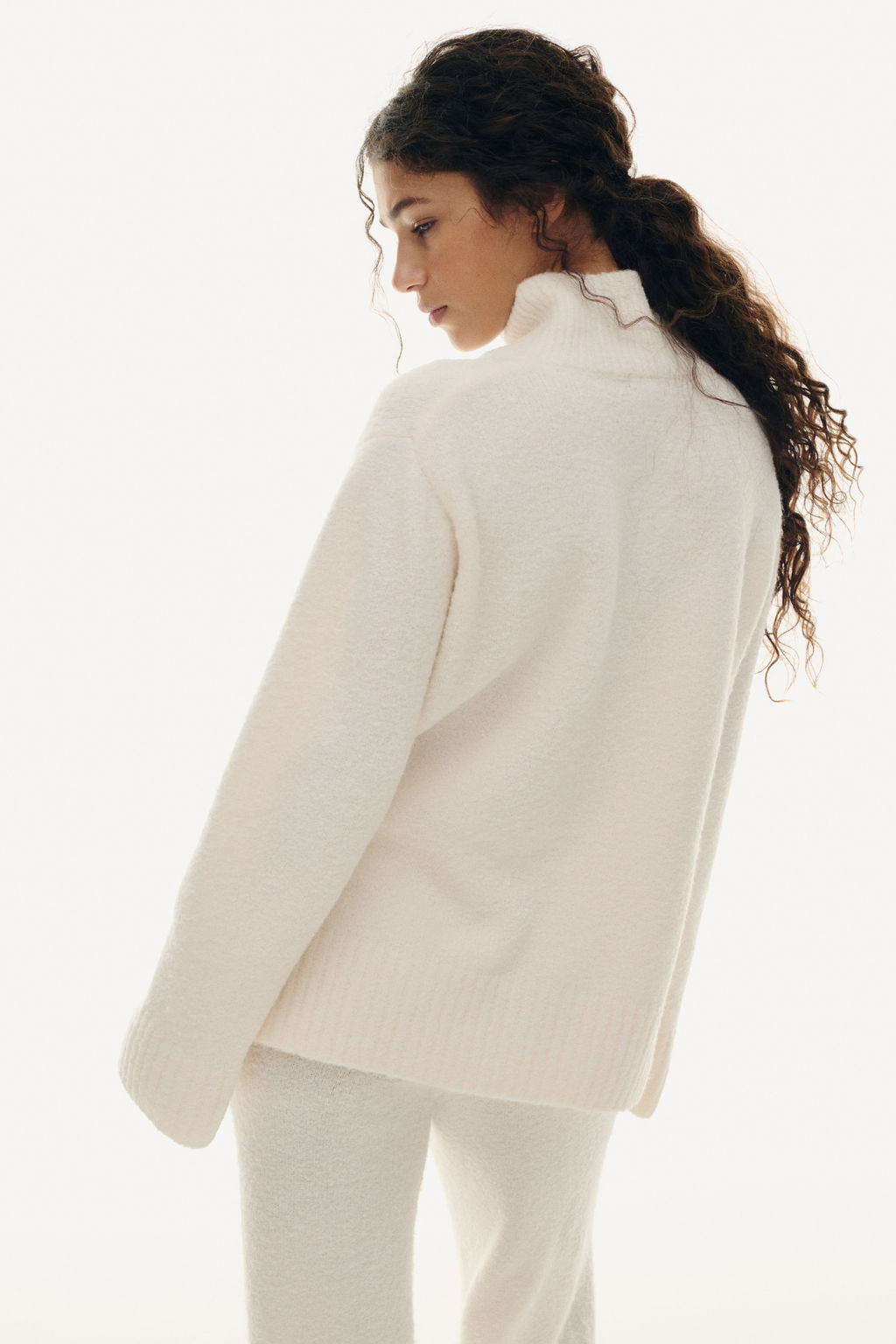 Jersey de mezcla de lana con escote en V - H&m фото 7