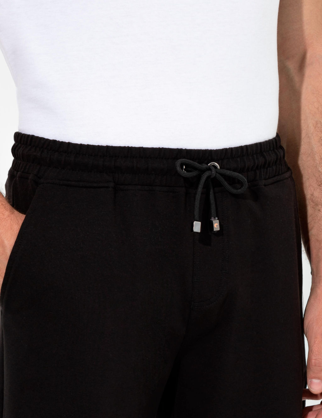 Черные трикотажные шорты комфортного кроя