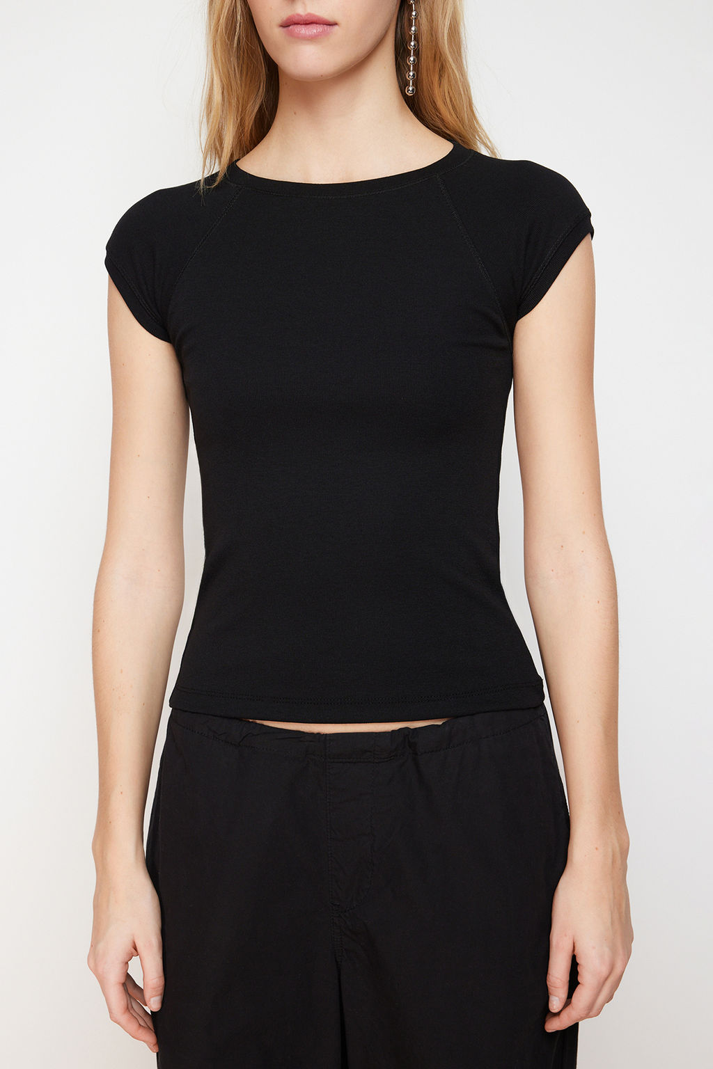Siyah Ay Kol Fitted/Vucuda Oturan Esnek Orme Bluz TWOSS24BZ00088
