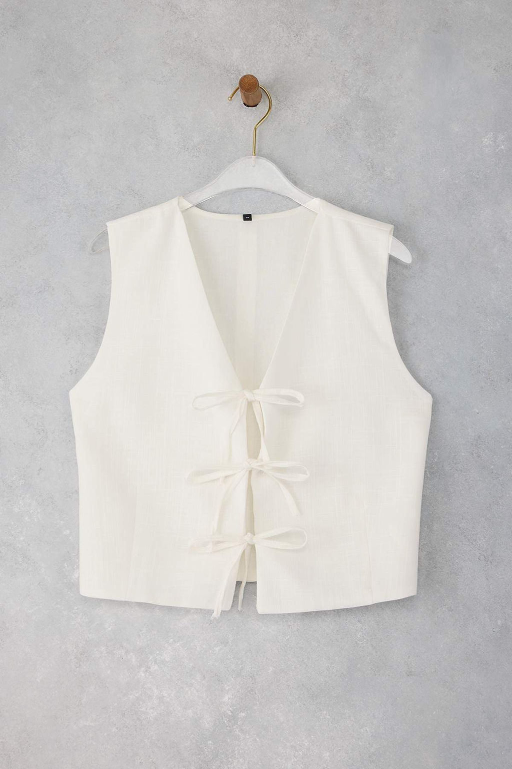 Beyaz Baglama Detayl? Keten Gorunumlu Dokuma Yelek TWOSS25YE00124
