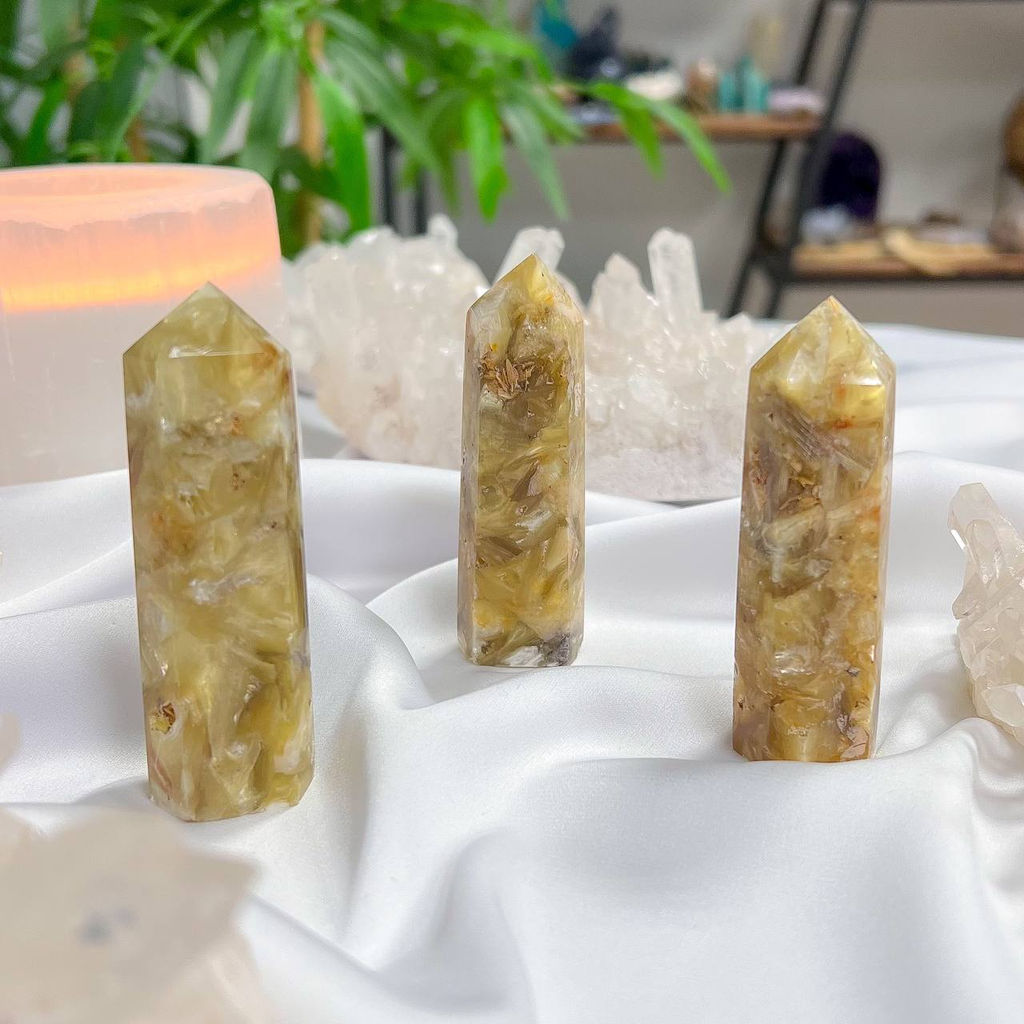 Кристалл из Мусковита (Лепидолит желтый) - Радуга самоцветов фото 3