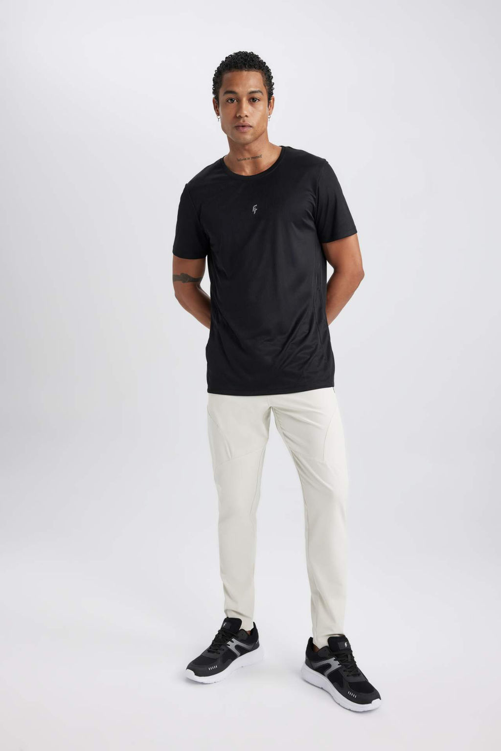 DeFactoFit Jogger Esofman Alt? Slim Fit Dar Kesim Dokuma Uc Cepli Fermuarl? Paca  фото 2