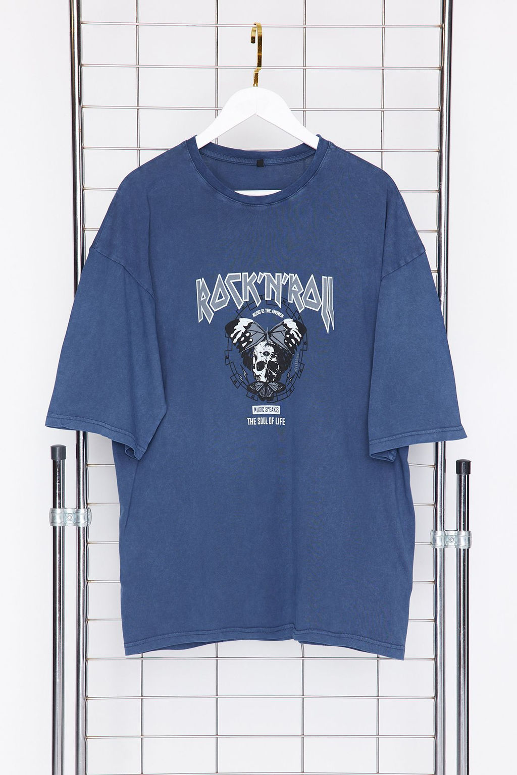 TRENDYOL MAN Siyah Oversize/Genis Kesim Eskitme/Soluk Efektli Rock Bask? %100 Pamuklu T-Shirt TMNSS23TS00167 - Trendyolmilla фото 10