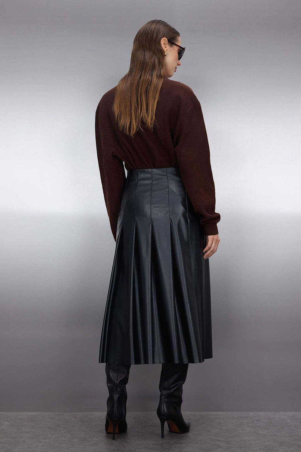 Siyah Suni Deri Pileli Midi Dokuma Etek TWOAW26ET00029 - Trendyolmilla фото 4