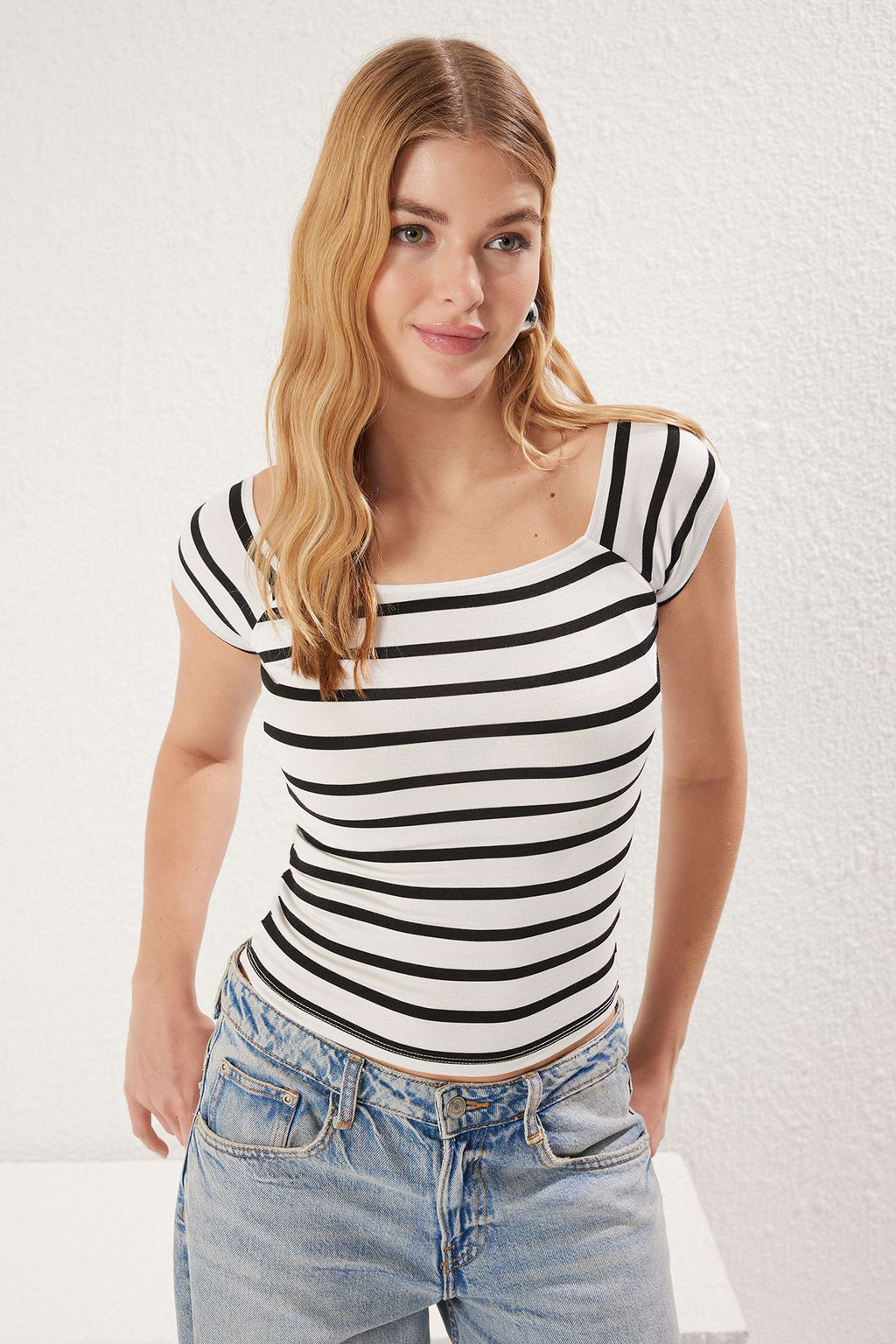 Siyah Cizgili Fitted/Vucuda Oturan Carmen Yaka Esnek Orme Bluz TWOSS25BZ00002