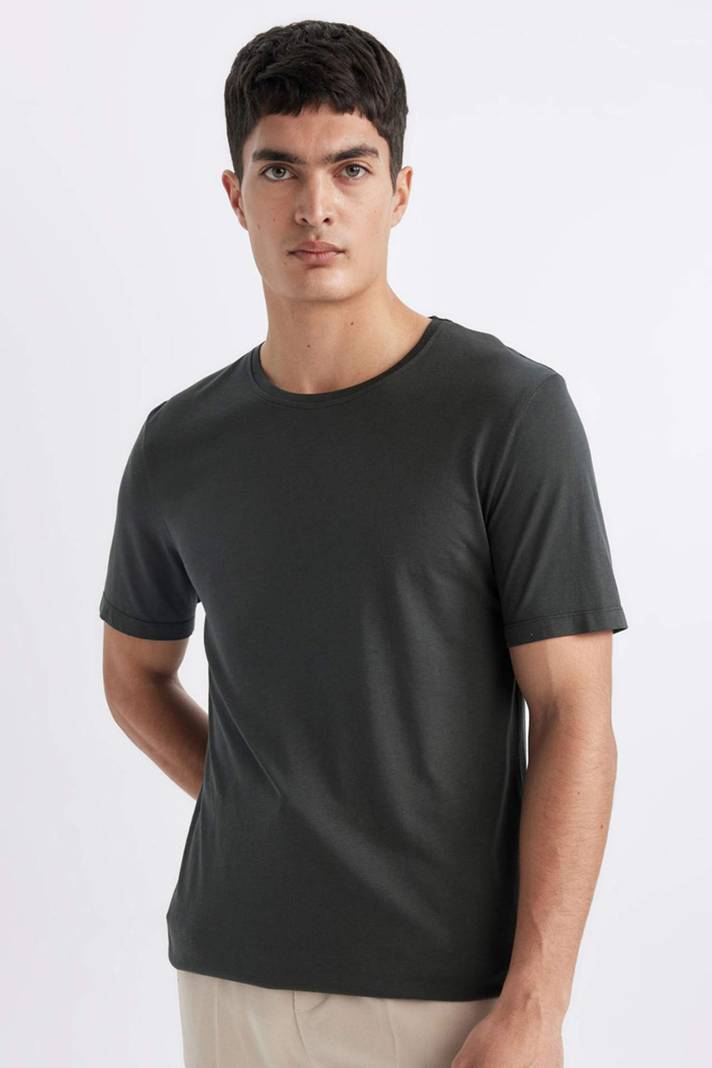 Slim Fit Dar Kesim Bisiklet Yaka K?sa Kollu Basic Duz Tisort - Defacto фото 10