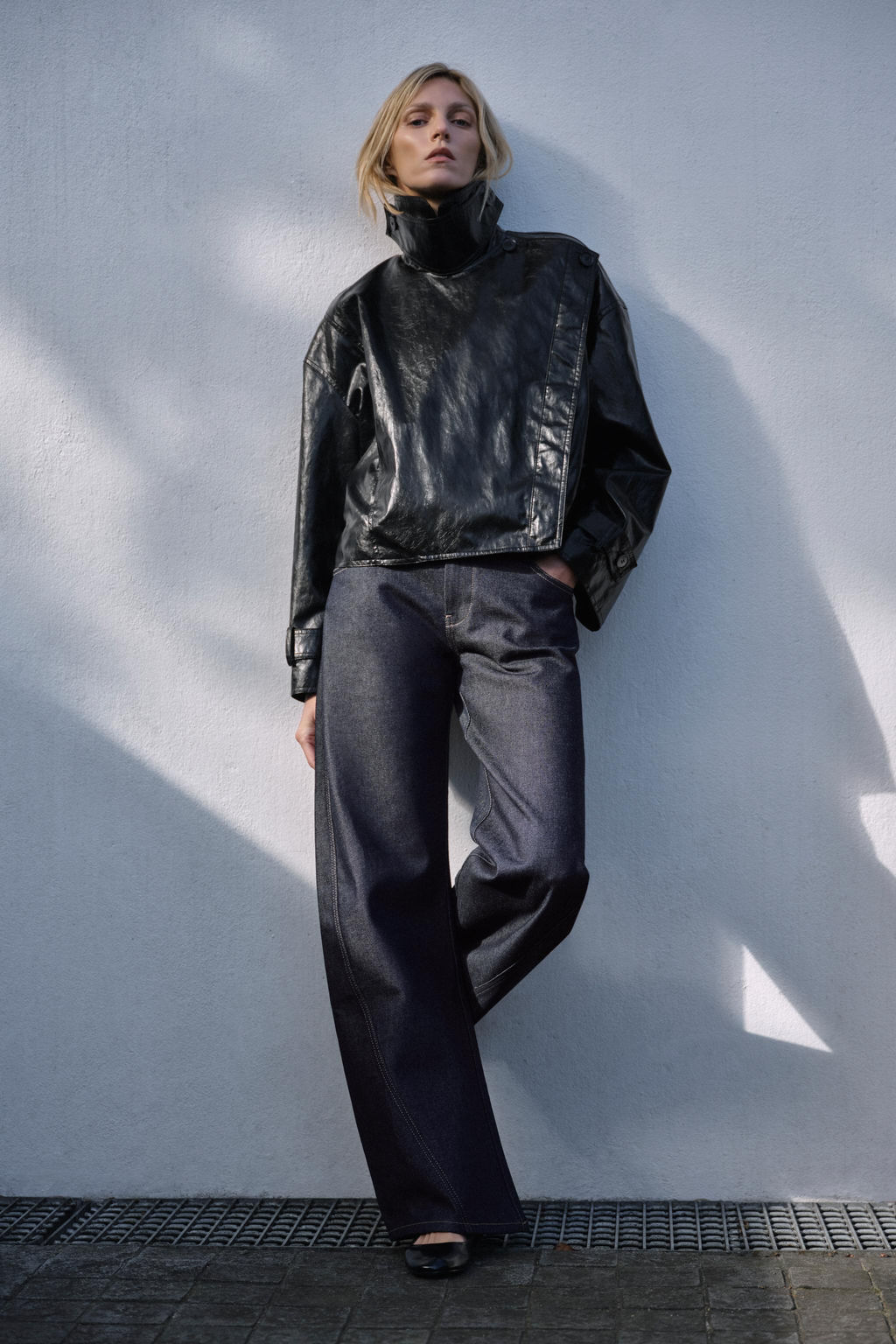 ZW LOW-RISE STRAIGHT JEANS