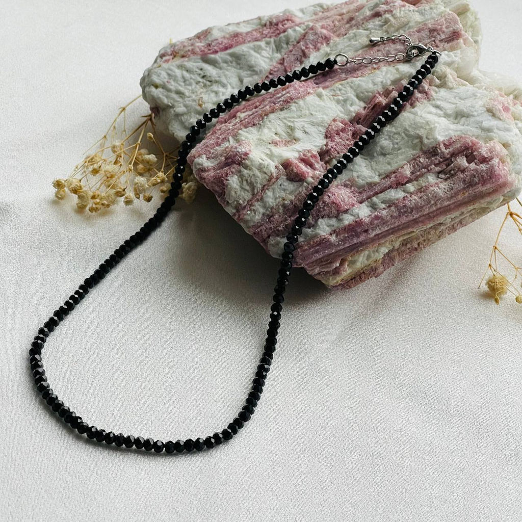 Бусы из Шпинели