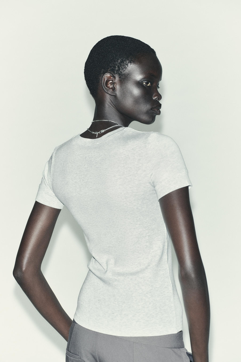 MINIMAL SHORT SLEEVE T-SHIRT - Zara фото 4