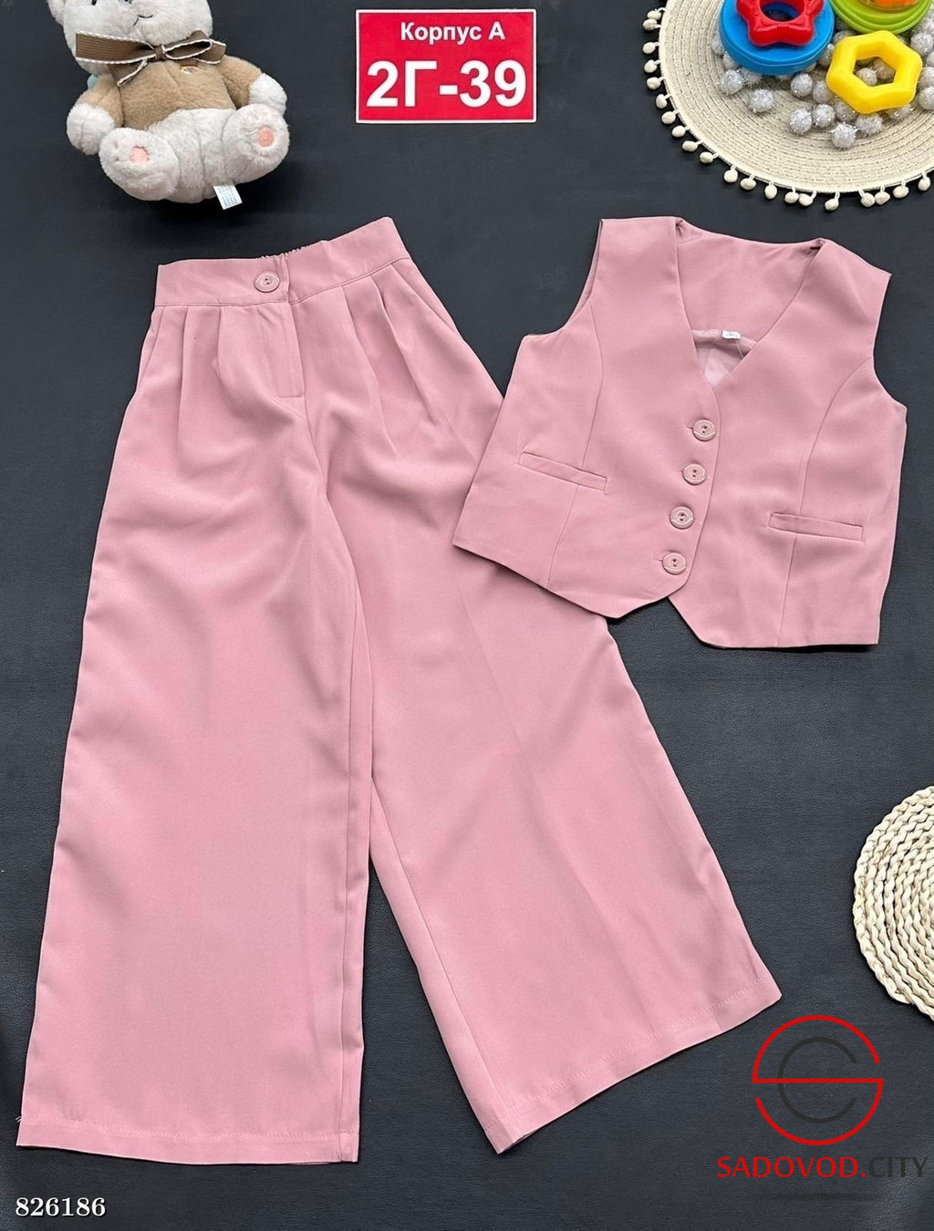 Костюм для девочки нарядный