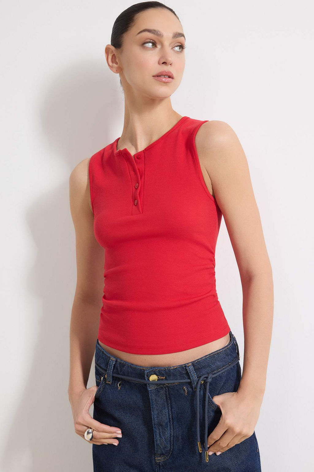 K?rm?z? Fitted/Vucuda Oturan Kolsuz Dugmeli Crop Fitilli Esnek Orme Bluz TWOSS26BZ00330 - Trendyolmilla фото 2