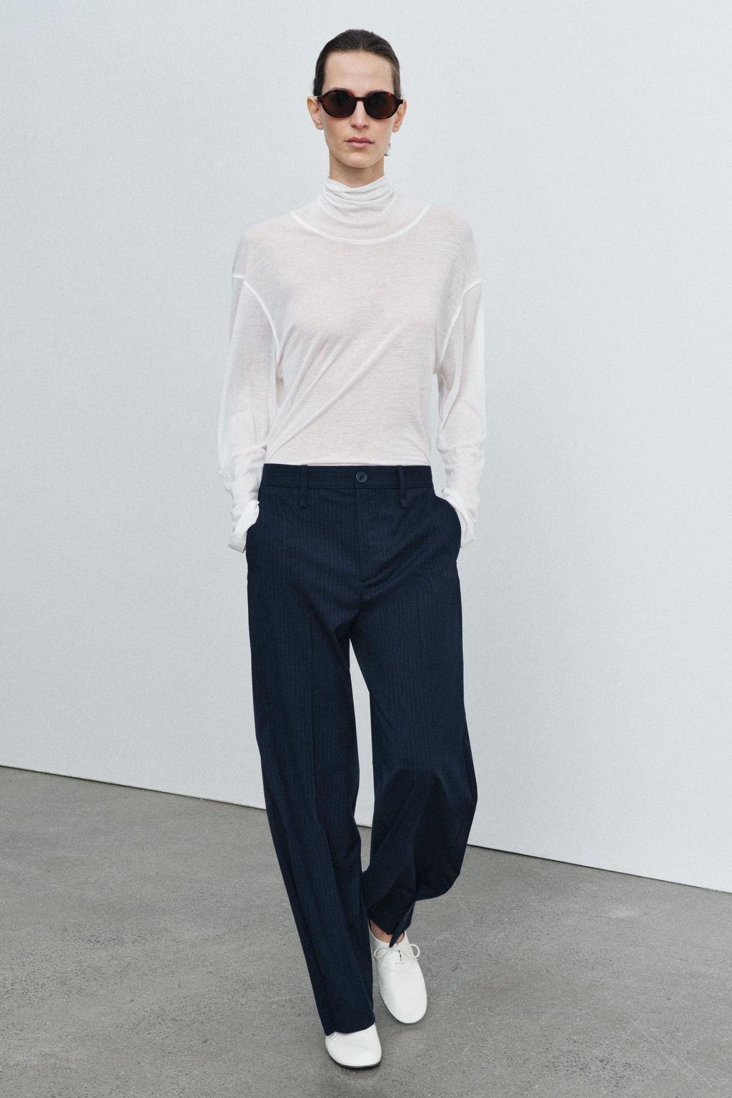 STRIPED TROUSERS WITH BUTTONS AT HEM ZW COLLECTION - Zara фото 8