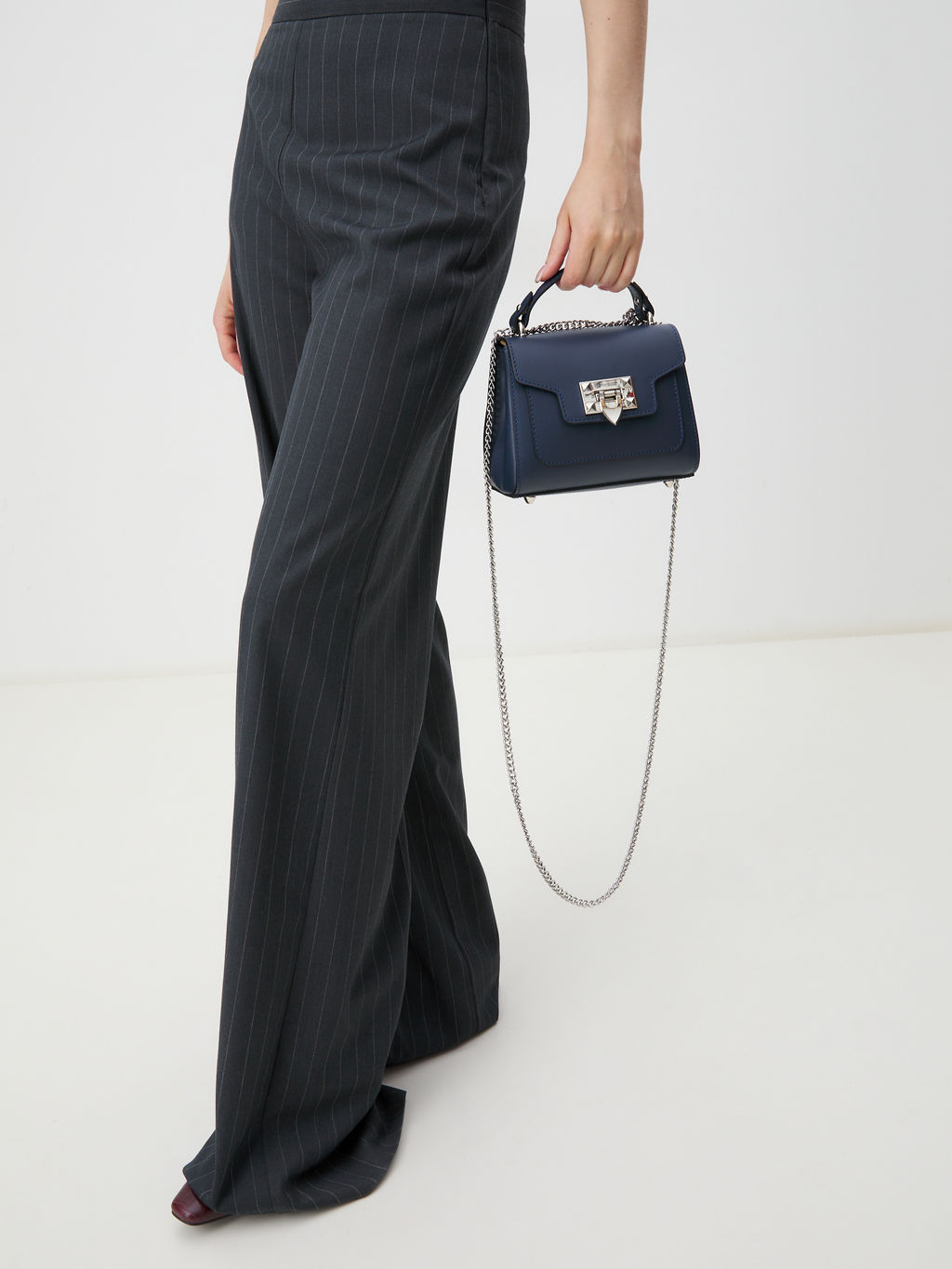 Женская сумка с ручкой DIVAS BAG NORINA Артикул 2234332, темно-синий - Tendance фото 3