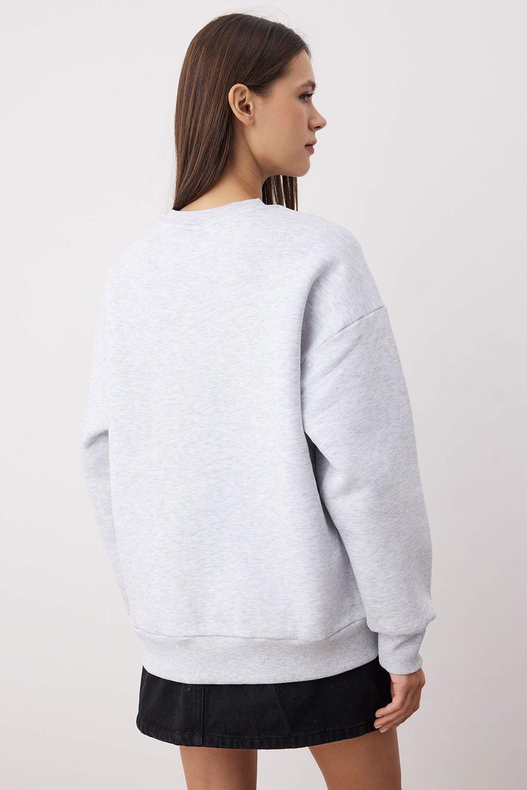 Kar Melanj Oversize/Rahat Kesim Basic Bisiklet Yaka Kal?n/Ici polarl? Orme Sweatshirt TWOAW24SW00102