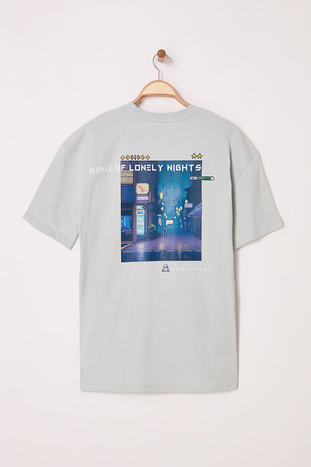 TRENDYOL MAN Siyah Oversize/Genis Kesim K?sa Kol Game Over Bask?l? T-Shirt TMNSS23TS00247