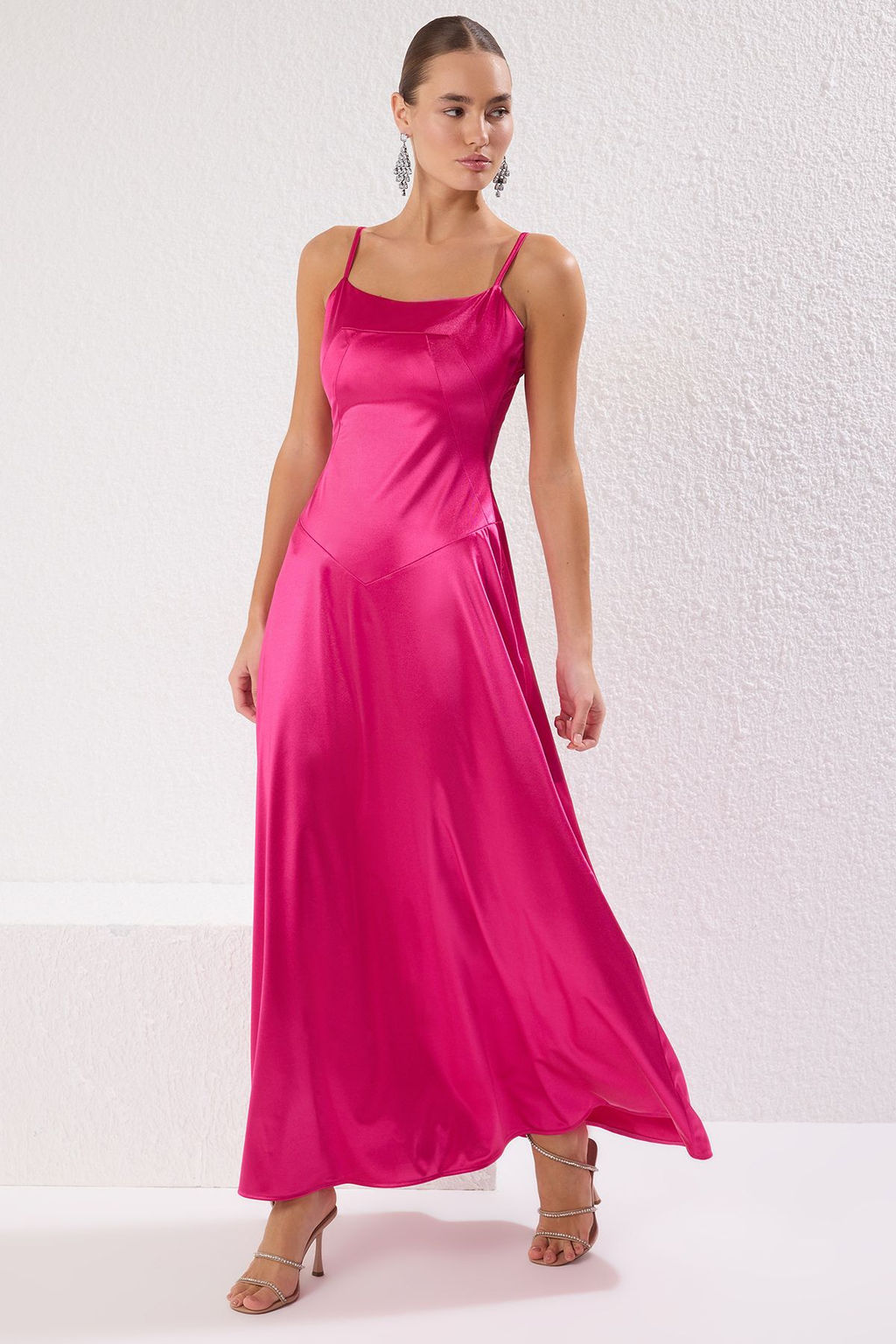 TRENDYOLMILLA Lacivert A-Kesim Saten Orme Uzun S?k Abiye & Mezuniyet Elbise TPRSS25AE00068