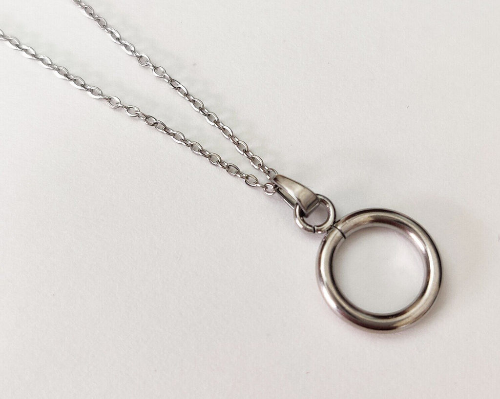 Кулон из стали на цепочке