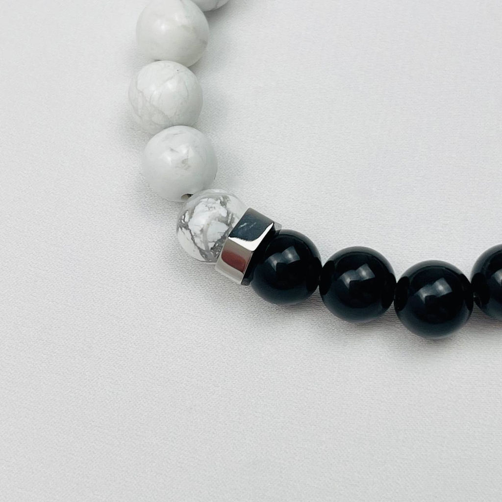 Браслет мужской из Говлита и черного Обсидиана 19 см