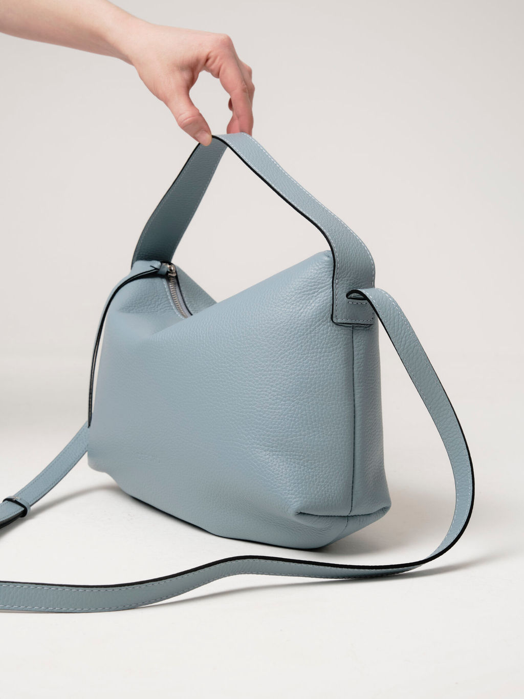 Сумка кожаная на плечо Deboro 30963 серое небо