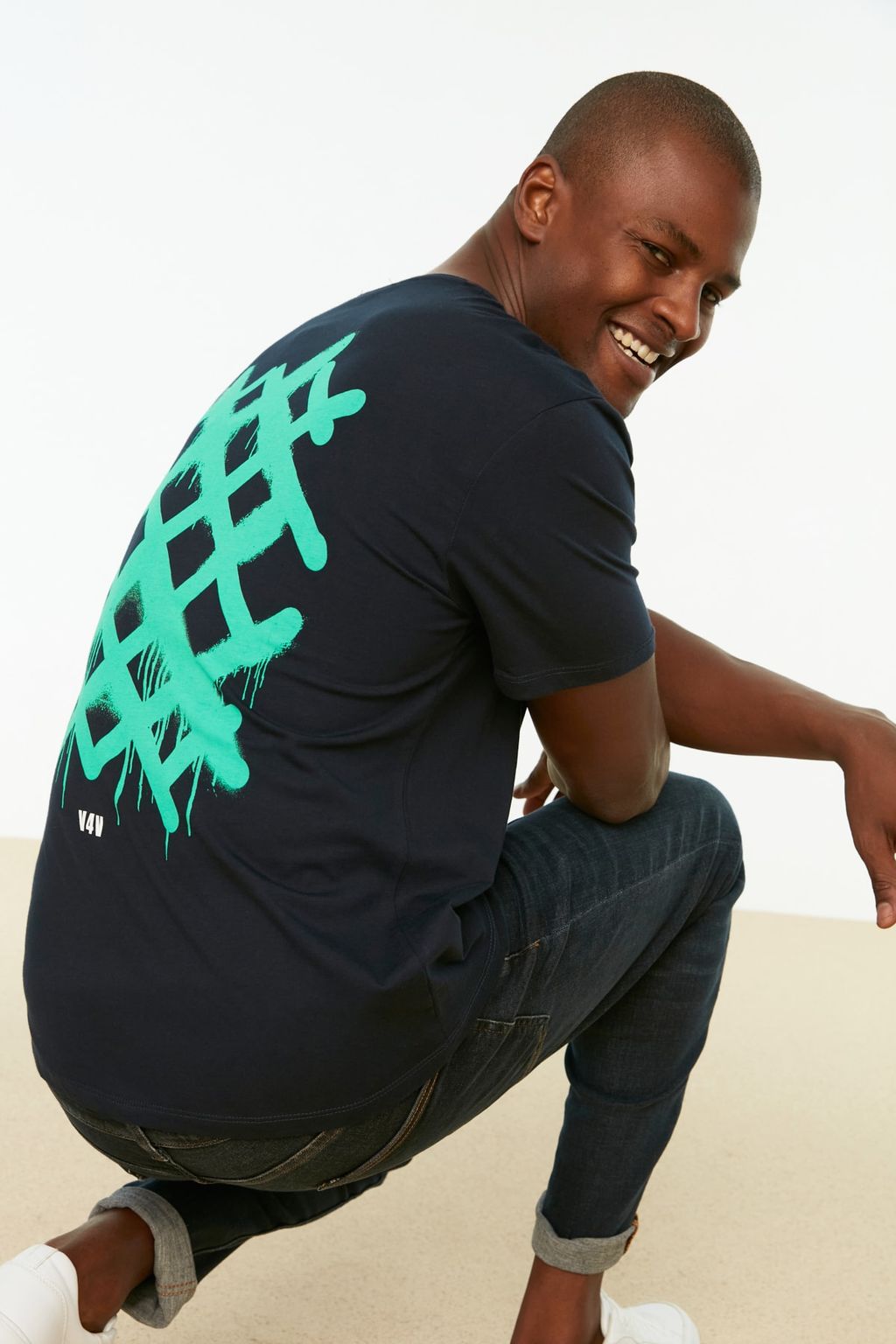 TRENDYOL MAN Lacivert Oversize/Genis Kesim K?sa Kollu Geometrik Bask?l? %100 Pamuklu T-Shirt TMNSS20TS1036 - Trendyolmilla фото 5