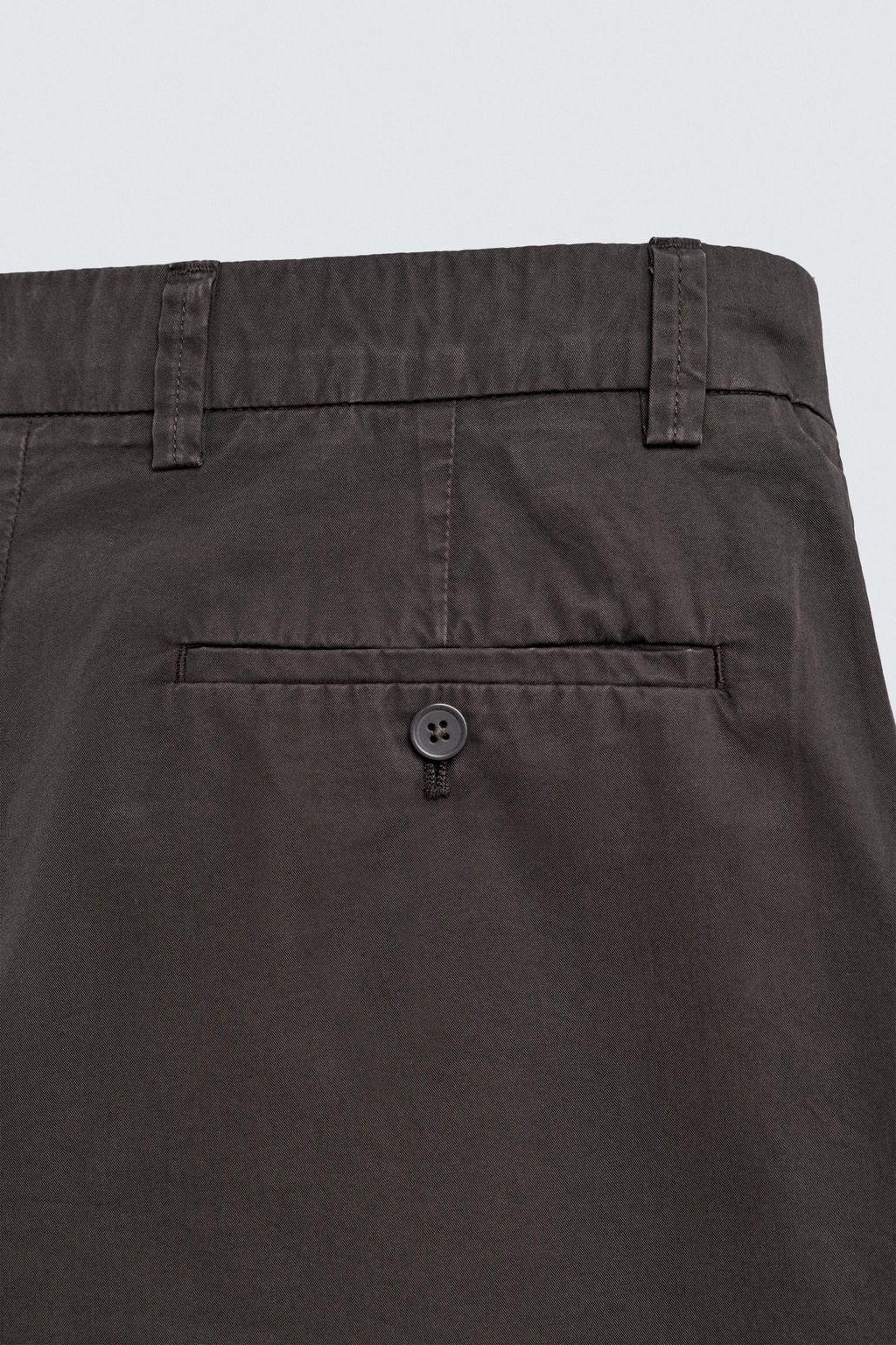 BERMUDA REGULAR FIT PLIEGUES / Marr?n
