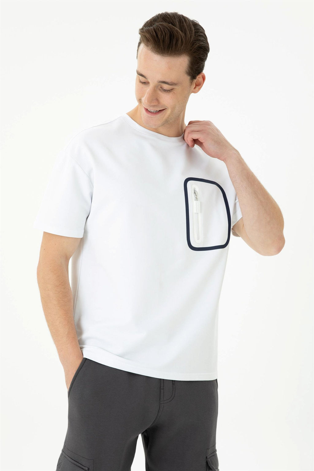 Мужская белая комфортная футболка с круглым вырезом Неожиданная скидка в корзине - U.s. polo assn фото 4