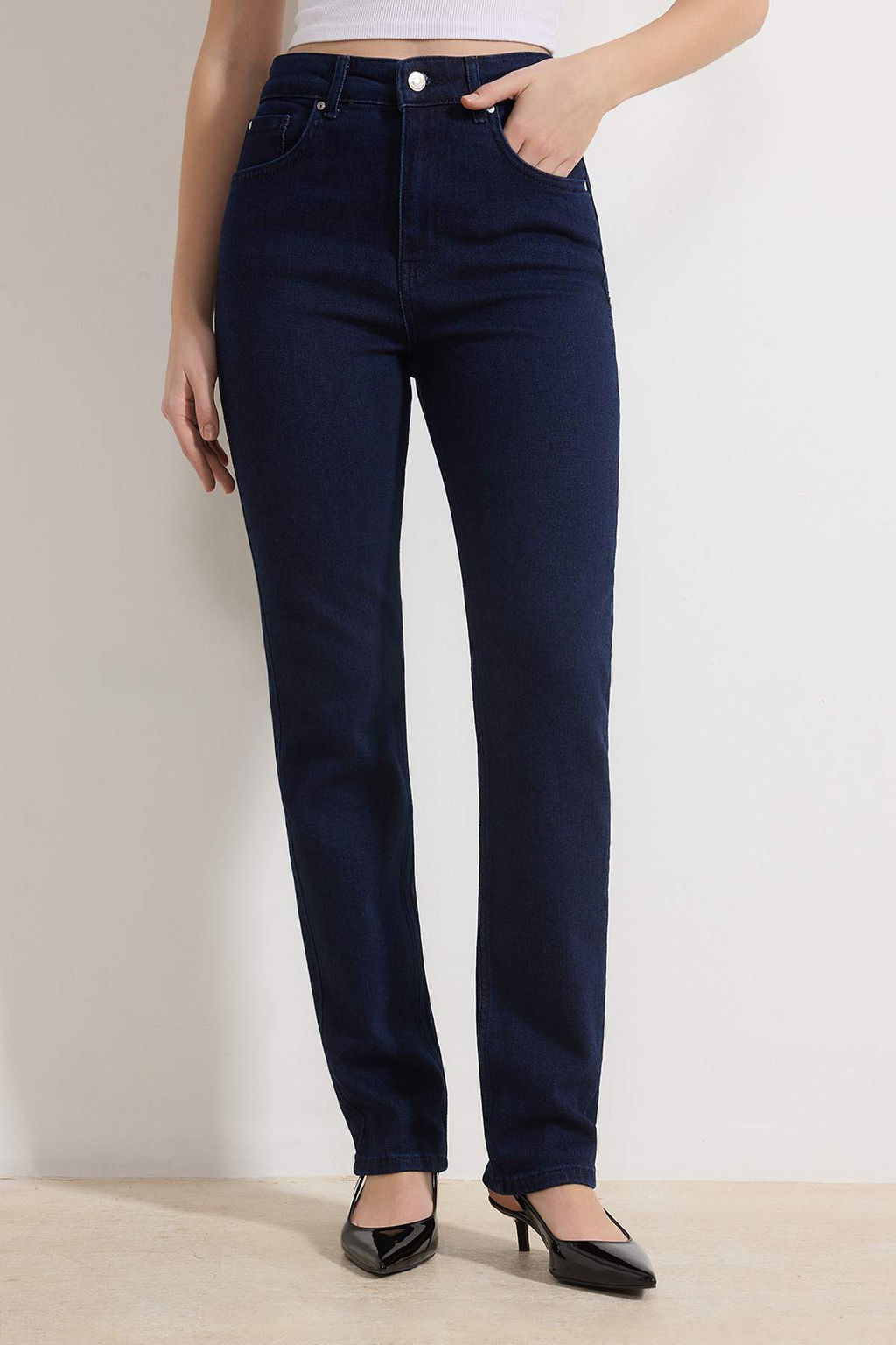 Koyu Mavi Yuksek Bel Az Esnek Straight Duz Kesim Slim Jeans TWOSS26JE00102 - Trendyolmilla фото 5